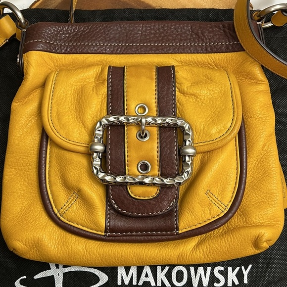 B. Makowsky Yellow and Brown cheetah print interior Crossbody purse w/dust bag - Picture 2 of 13